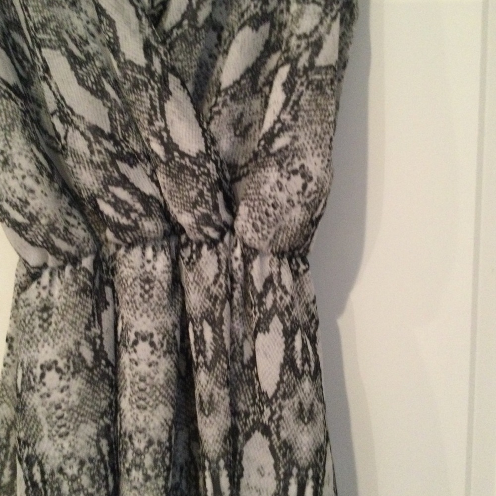 Final touch small shorts jumpsuit - Picture 3 of 6